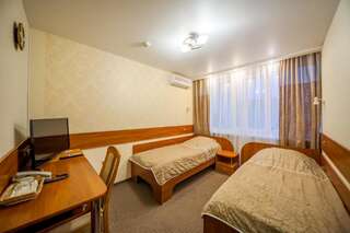 Отель Отель Парадиз Гомель Стандартный двухместный номер с 2 отдельными кроватями-1