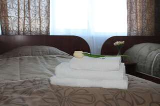 Отель Отель Парадиз Гомель Стандартный двухместный номер с 2 отдельными кроватями-2